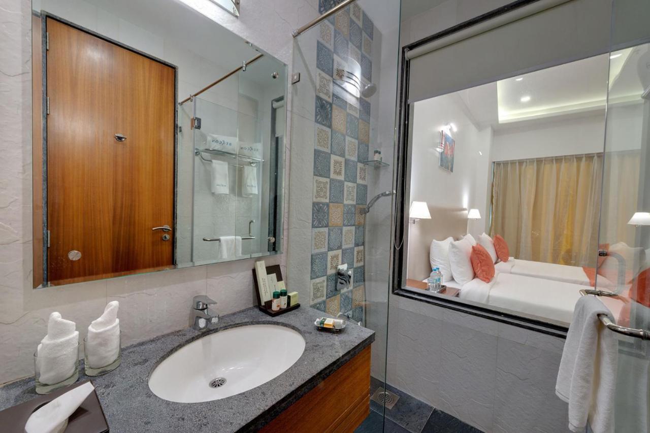 Viola Beacon Resort, Лонавала Екстериор снимка