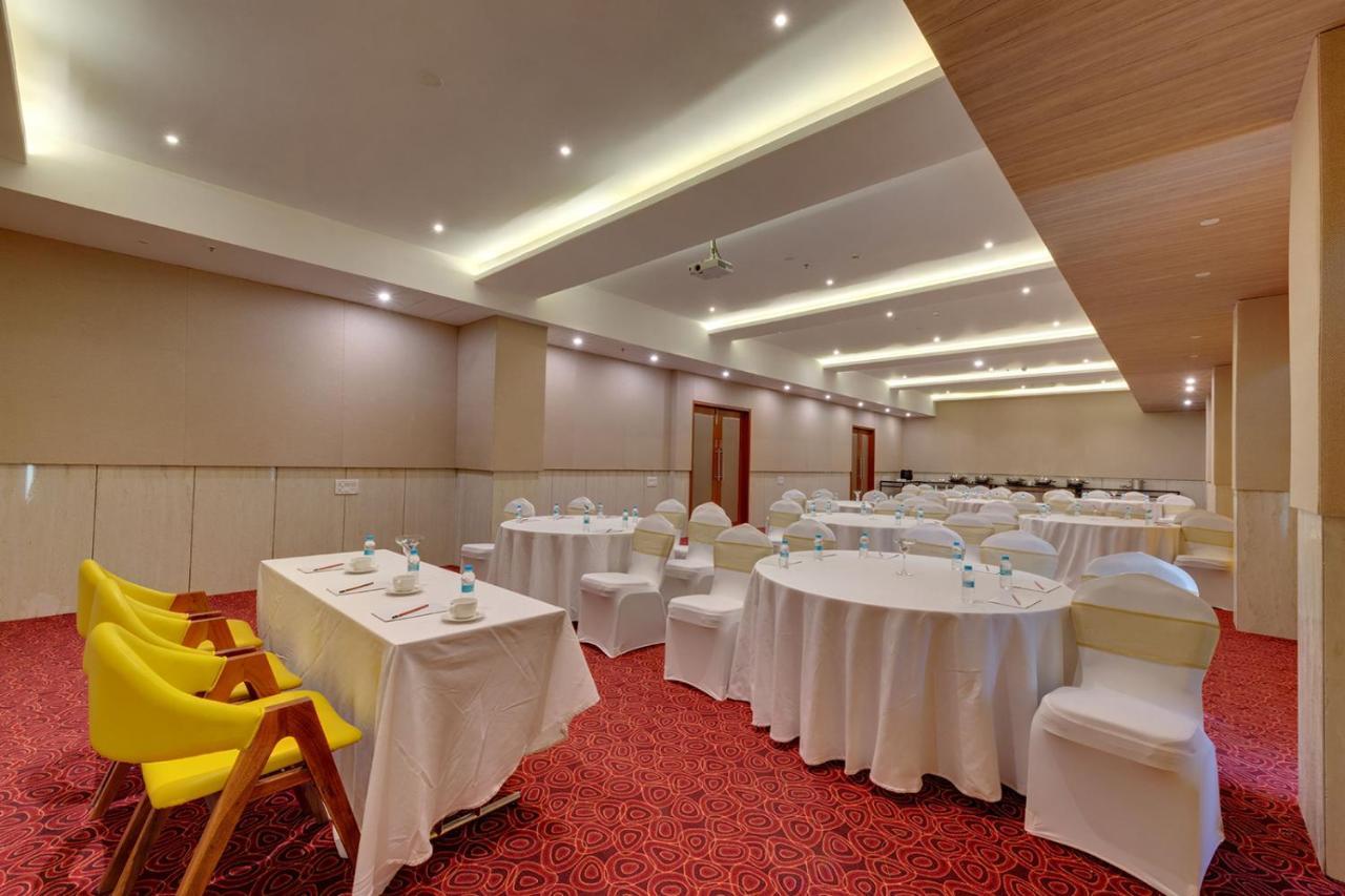 Viola Beacon Resort, Лонавала Екстериор снимка