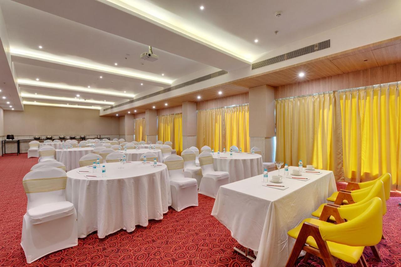 Viola Beacon Resort, Лонавала Екстериор снимка